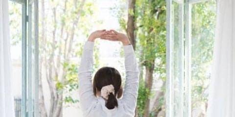 朝ストレッチ☆寒い日でも30秒で代謝アップ！