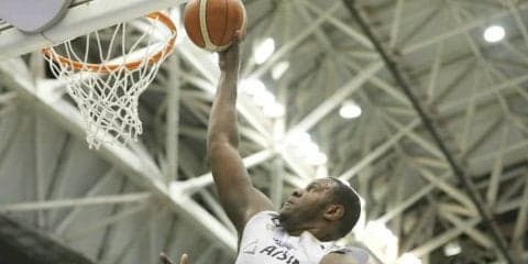 反撃を浴びるも揺らがぬシーホース三河、アクシデントで揺らいだ横浜を寄せ付けず