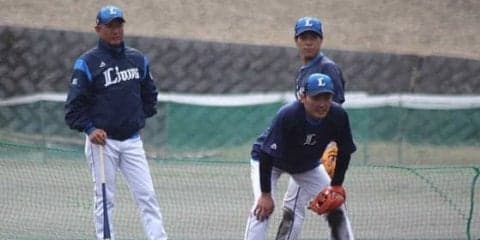 西武ドラ3山野辺が連日特守！　憧れの源田とノック競演「ミニサプライズ」