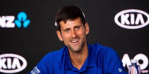 ジョコビッチのプレーは「チチパスが2次元なら4次元」と米有力スポーツ誌