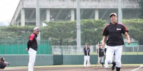 井口監督が「とにかく見守った」1週間　ロッテは実戦開始で次のステージへ