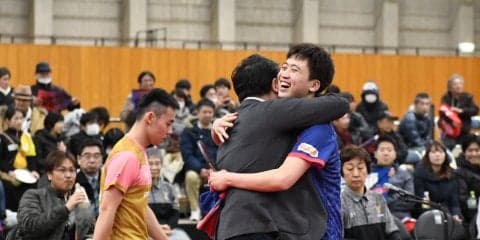 【卓球・Tリーグ】チョン ヨンシクの“世界のバックハンド”が炸裂！　彩たまは5連勝だ