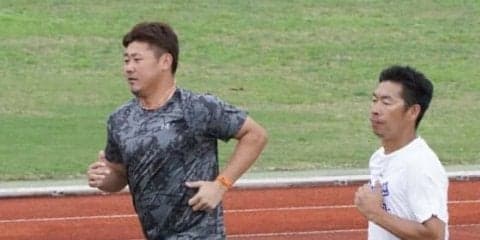 中日松坂、しばらくノースロー調整へ　ファンに右腕を引かれ右肩に違和感　