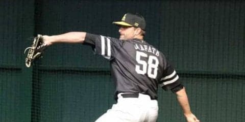 鷹サファテがキャンプ初ブルペン　変化球交えて75球「全てが新しく感じる」