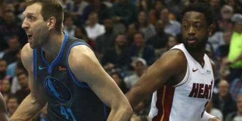 歳月を経て雪解けした関係性、ウェイドのジャージー交換に応じたノビツキー