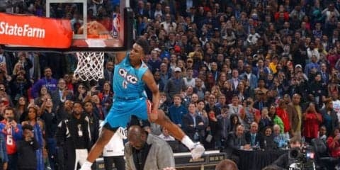 NBAのダンクコンテストは妙技『シャック超え』を決めたサンダーのディアロが優勝