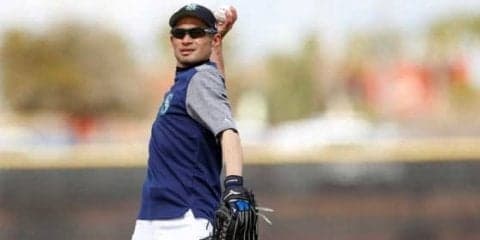 【MLB】イチロー、28年目のキャンプイン　新同僚は興奮「彼は国民的英雄」