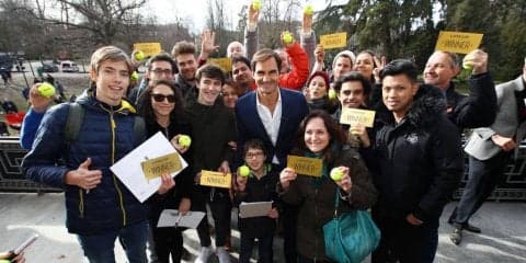 フェデラーがユニクロCMでピアノを披露。「オフの時間はとても重要」