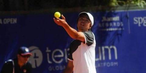 ダニエル太郎 2日がかりで初戦突破。シュワルツマン敗れ、リオは1回戦でシード勢残り1人に