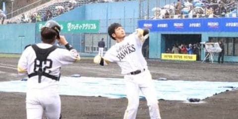ソフトバンク、今春初オープン戦が雨で中止　集まったファンは客席でため息