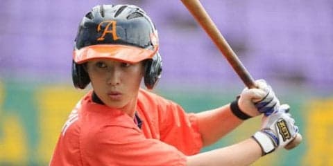 【女子プロ野球】「美女9総選挙」1位の加藤優、身長「7mm伸びた」？　“ひょっこり”写真で報告