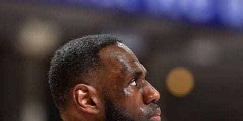 西の11位に転落しプレーオフ進出が遠ざかるレイカーズ、レブロンがチームに喝