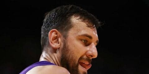 ウォリアーズが2015年の優勝に貢献したアンドリュー・ボーガットと契約か？