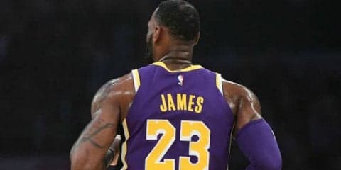 プレーオフ争いから脱落のレイカーズ、レブロン・ジェームズの出場時間を制限か