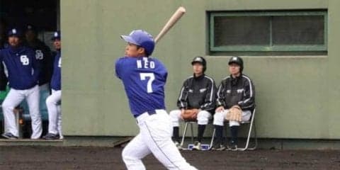 中日ドラ1根尾、左翼へ大飛球にファン歓声→ため息　2打席無安打で初安打お預け