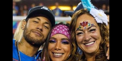 ネイマールが大炎上。カーニバルで大はしゃぎして糾弾の嵐