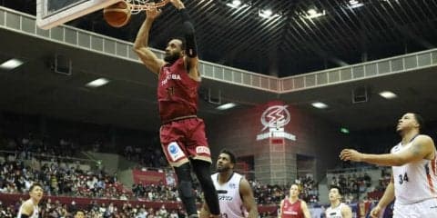 ビッグラインアップが機能した川崎ブレイブサンダース、神奈川ダービーを制する