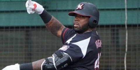ロッテ助っ人バルガスに待望の一打　30打席ぶり安打、投げキッスの理由は…