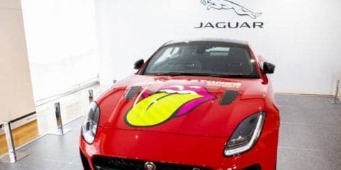 ジャガー Fタイプ に「ベロマーク」…ザ・ローリング・ストーンズ展