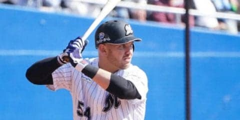 ロッテ・レアード、移籍後初の“握り寿司”　古巣ハムから2ラン「もっともっとしたい」