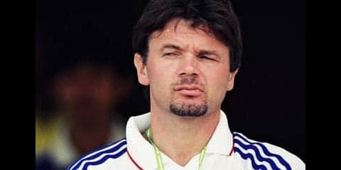 黄金世代の南雄太は、トルシエ監督についてキングカズと語り合った