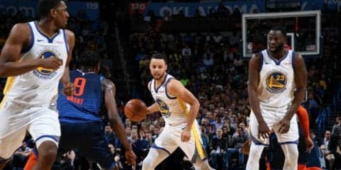 スリーピートを目指すウォリアーズ、球団新記録の7年連続プレーオフ進出が決定