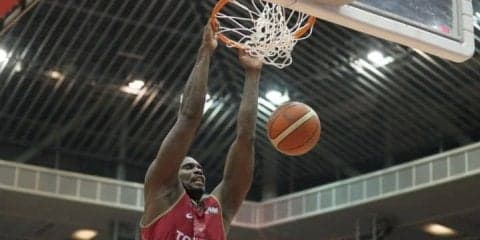 残留を目指すレバンガ北海道、懸命の抵抗も及ばず川崎ブレイブサンダースに力負け