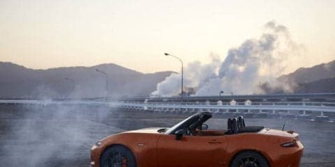 30周年を彩る朝焼けオレンジ色、マツダ ロードスター 国内150台限定［新聞ウォッチ］