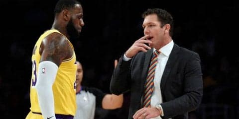 解任の噂にも動じず、続投に自信を見せるレイカーズ指揮官のルーク・ウォルトン