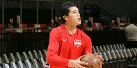 渡邊雄太のオールラウンドな活躍も実らず、ハッスルがプレーオフ2回戦で敗退