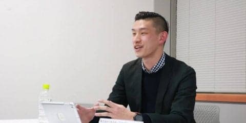 契約・移籍交渉から試合分析まで。選手に“夢”を与える仲介人の裏側