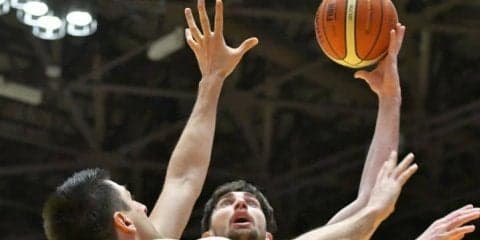 まさかの点の取り合い、栃木ブレックスが終盤にアルバルク東京を振り切って勝利