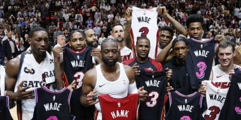 現役最後のホームゲームで30得点のウェイド、万感の思いを込め「愛しています」