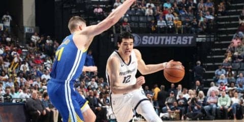 グリズリーズの渡邊雄太、NBAデビューシーズン最終戦を4得点4リバウンドで締める