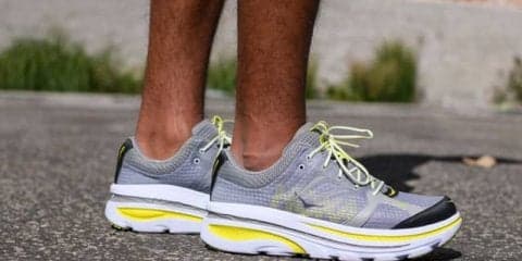 ホカ オネオネ、初期モデルのロードランニングシューズ「BONDI B」を復刻