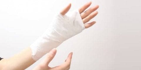 西武・外崎が脱臼も平然と応急措置→即復帰　サッカー、バスケ、相撲等の脱臼の事例は？