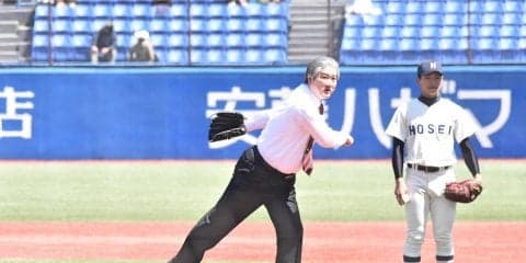 【野球】東京六大学野球春季リーグ戦が開幕！　長谷山塾長が始球式を務める。