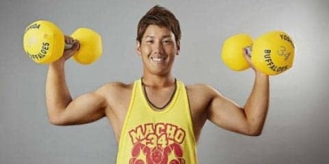 オリ吉田正、新チャンス動画はプロレス風　ダンベルもスタンドで目立つ黄色に