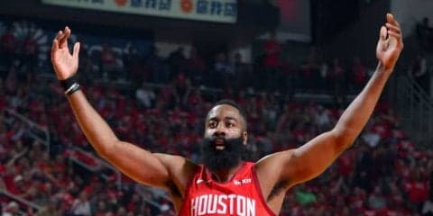 止まらないハーデンがトリプル・ダブル、前半で勝負を決めたロケッツが2連勝