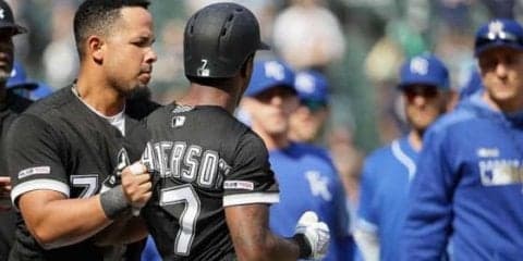 【MLB】4人退場の乱闘劇を呼んだ\"バット投げ”は是か非か「大好きだ」「試合への侮辱」