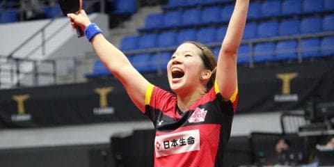 【卓球】日本生命が “さくら色”で祝福  森さくら23歳の誕生日