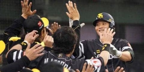 ホークス1番に川島、「7番・二塁」で美間を抜擢、オリ伏見が5番　両軍スタメン発表