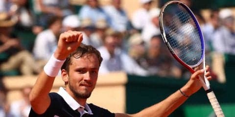 クレー勝率わずか15.4％だったメドベージェフ。クレーコートでも戦えることを証明【編集部が選ぶ先週の活躍選手】