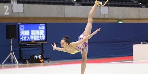 手具落下の痛いミス。河崎、２種目終えて９位と出遅れる