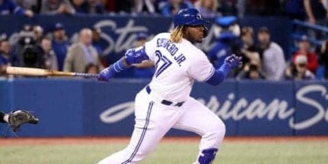 【MLB】若手有望株ゲレーロJr.がメジャー初安打！　デビュー戦でサヨナラ勝ちを演出