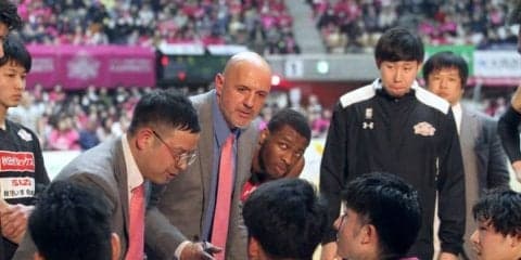 秋田を率いた指揮官ペップ・クラロスが退団「これまでで一番の愛情を感じられた」