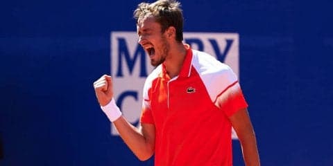 錦織破ったメドベージェフ「もう少しで勝ちを逃すところだった」。2時間24分の接戦制し今季25勝目[ATP500 バルセロナ]