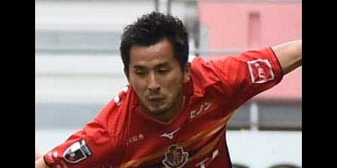 名古屋、上位対決で強さを証明。攻撃の中心が不在でもパスはつながる