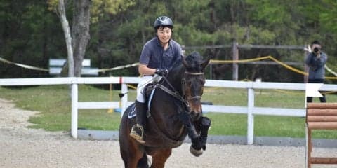 【馬術部】　全員が減点０で走行し、団体戦準優勝！