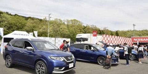 オーテックブルーが晴天の富士スピードウェイで輝く…SUPER GT 第2戦